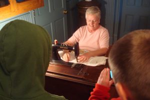 sewing machine demo